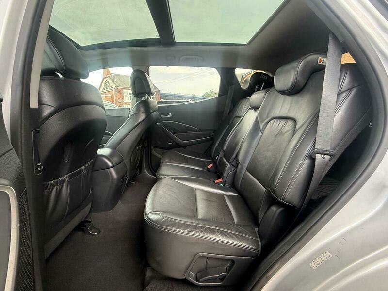 Hyundai Santa Fe Diesel Black #12