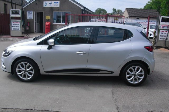 Renault Clio Hatchback HK18BVR Silver #5