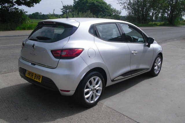 Renault Clio Hatchback HK18BVR Silver #6