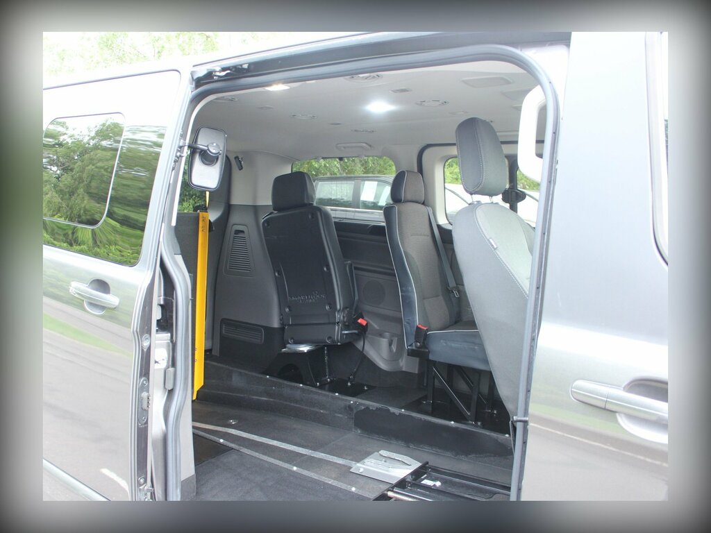 Ford Tourneo Custom 2.0 320 Ecoblue Titanium Wav Minibus Double Cab Grey #4