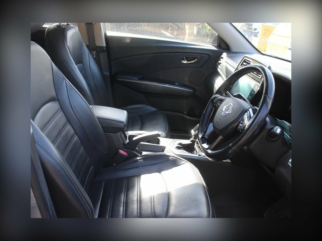 SsangYong Tivoli Ultimate Nav Blue #7