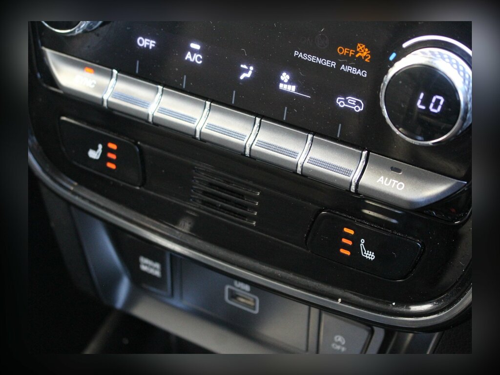 SsangYong Tivoli Ultimate Nav Blue #18