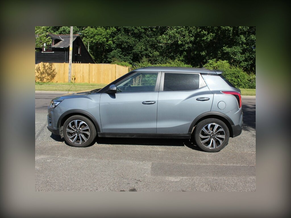 SsangYong Tivoli Ultimate Nav Blue #9