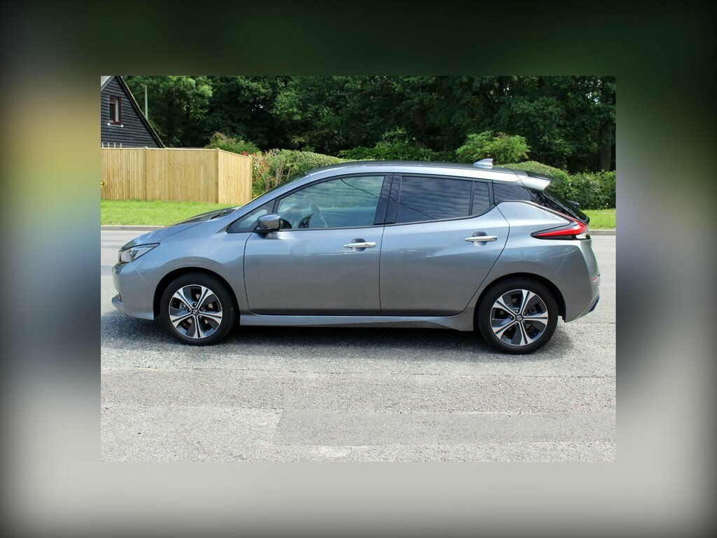 Nissan Leaf 62Kwh E N-connecta Hatchback 2 LL71KVC Grey #2