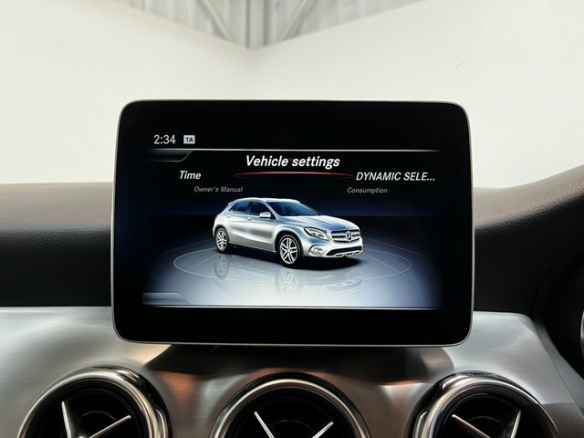 Mercedes-Benz GLA Class Gla 180 Urban Edition #34