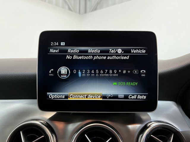 Mercedes-Benz GLA Class Gla 180 Urban Edition #35