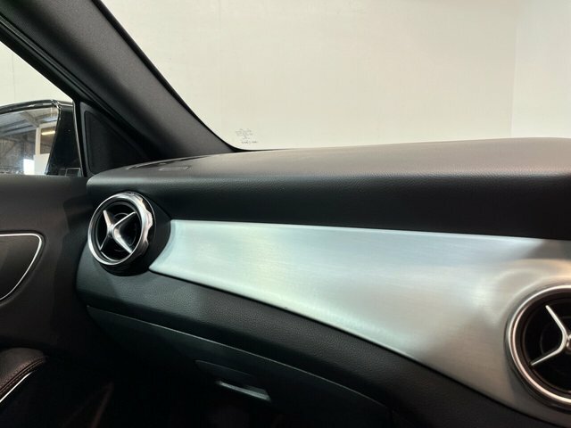Mercedes-Benz GLA Class Gla 180 Urban Edition #29