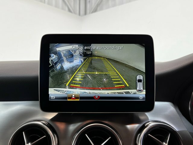 Mercedes-Benz GLA Class Gla 180 Urban Edition #36