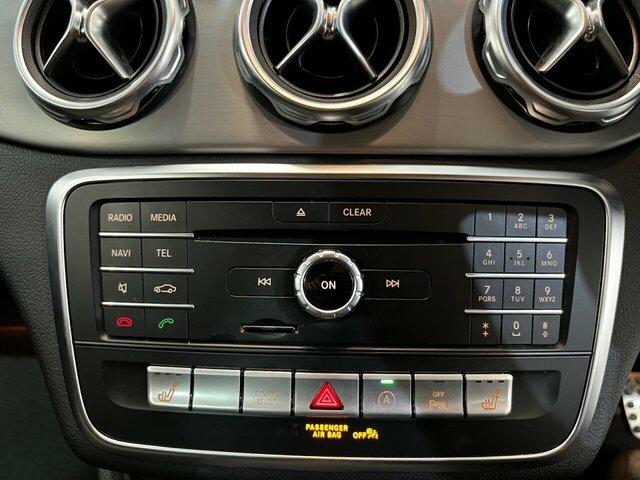 Mercedes-Benz GLA Class Gla 180 Urban Edition #28