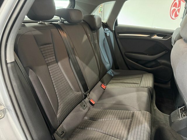 Audi A3 1.5 Tfsi Black Edition Grey #19