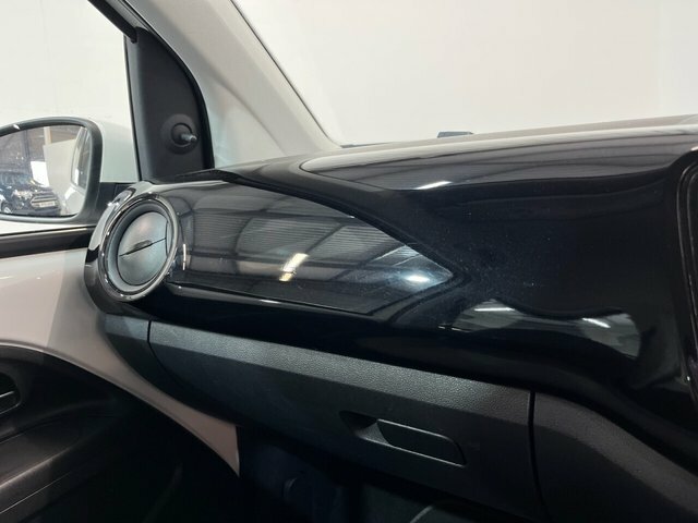 Volkswagen Up Move Up Used #27