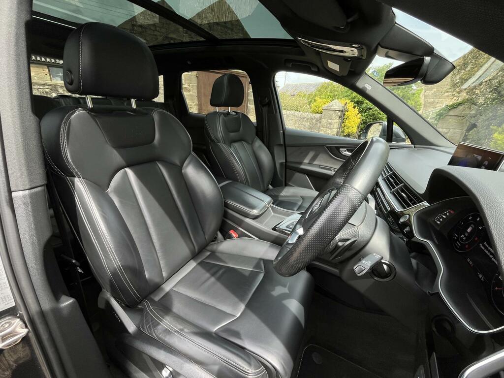 Audi Q7 Black Edition SL68JFN Grey #2