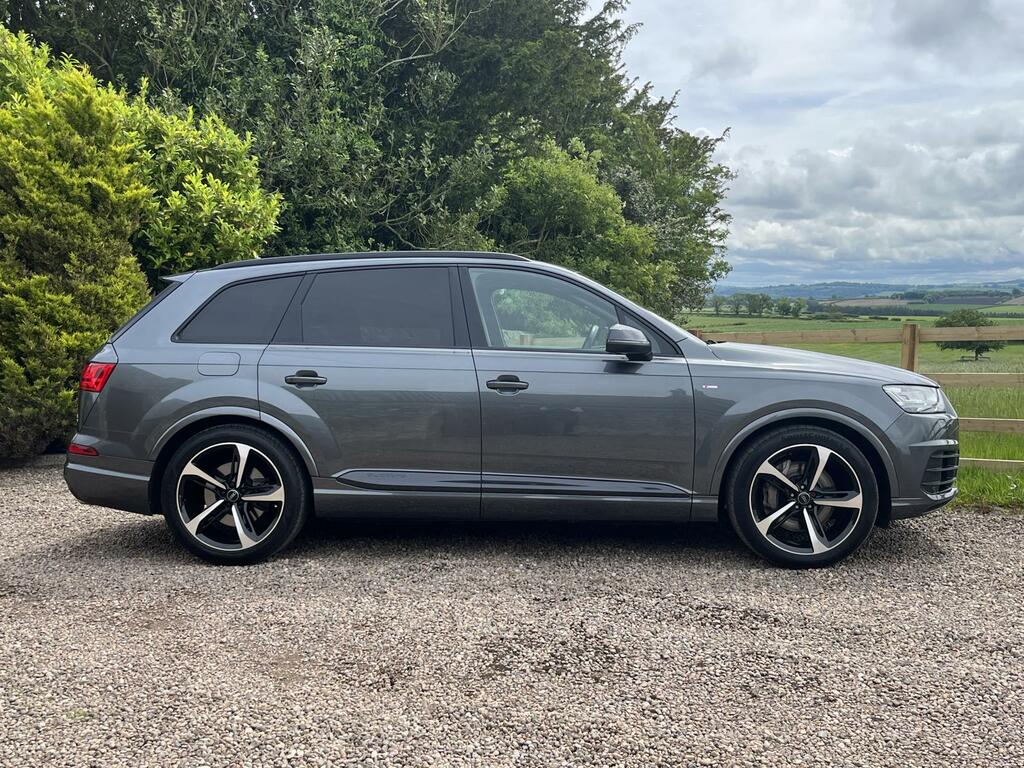 Audi Q7 Black Edition SL68JFN Grey #3
