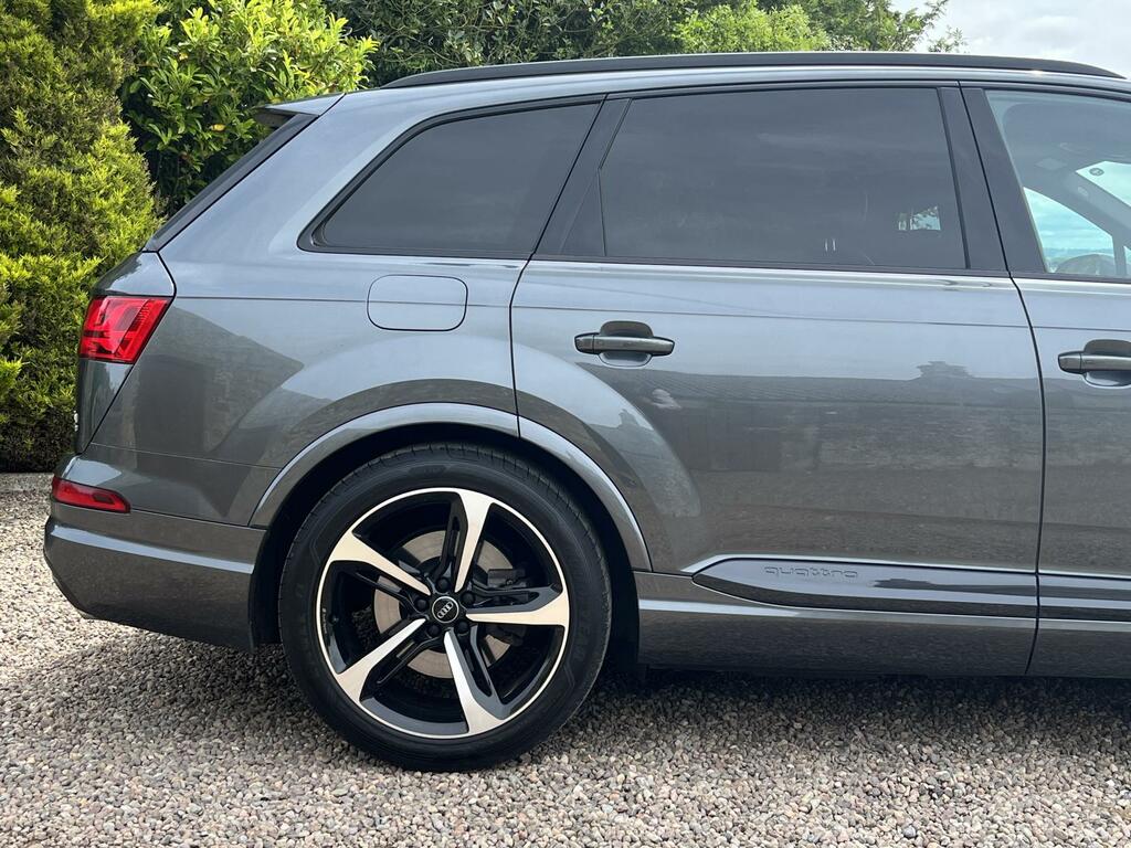 Audi Q7 Black Edition SL68JFN Grey #5