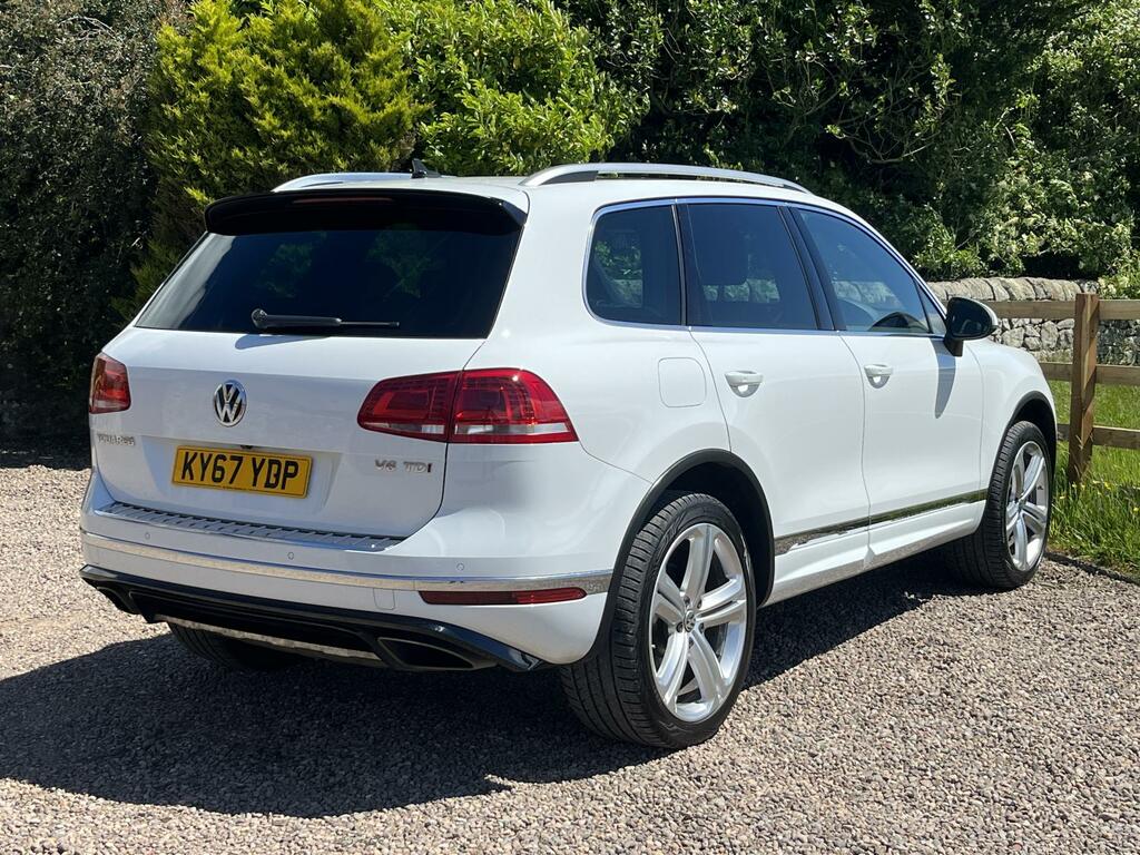 Volkswagen Touareg R-line Plus White #5