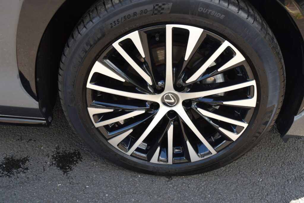 Lexus RZ 300E 71.4Kwh Premium Plus Blue #47