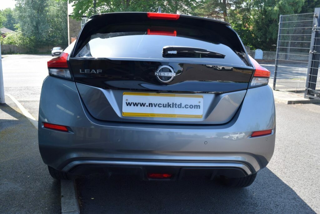 Nissan Leaf 110Kw N-connecta 39Kwh 22022 Silver #7