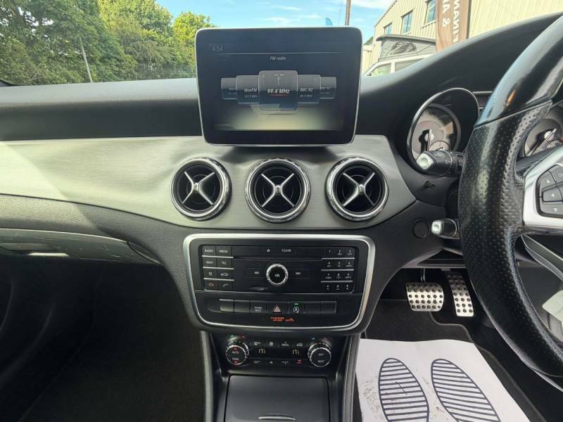 Mercedes-Benz GLA Class Gla 200 Se - Suv 5 Seats Grey #23