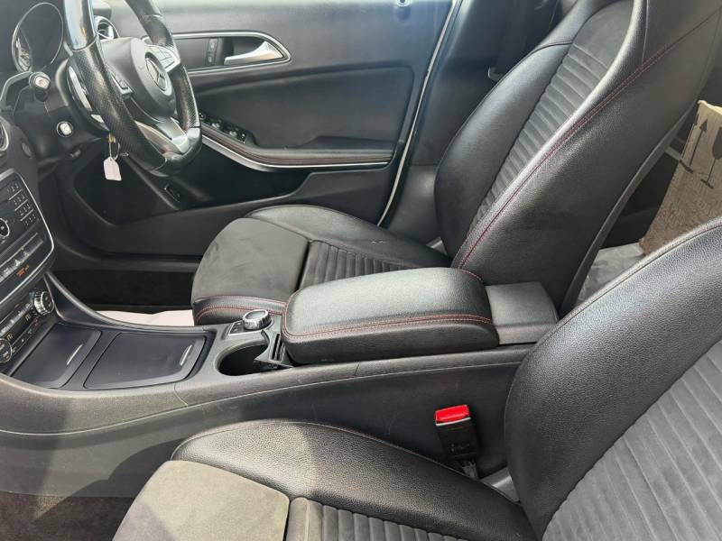 Mercedes-Benz GLA Class Gla 200 Se - Suv 5 Seats Grey #16