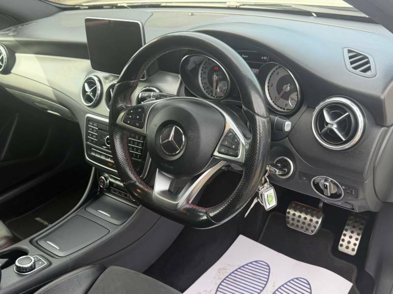 Mercedes-Benz GLA Class Gla 200 Se - Suv 5 Seats Grey #11