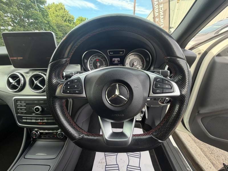 Mercedes-Benz GLA Class Gla 200 Se - Suv 5 Seats Grey #17