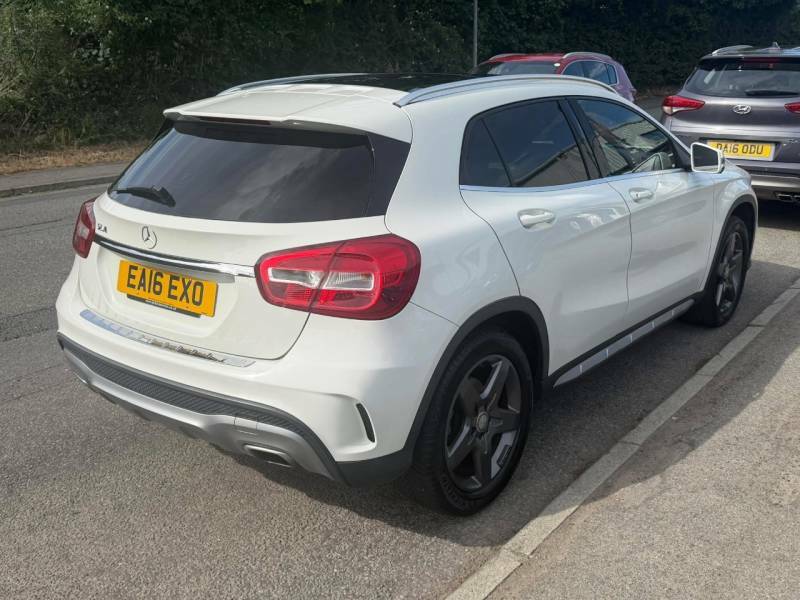 Mercedes-Benz GLA Class Gla 200 Se - Suv 5 Seats Grey #7