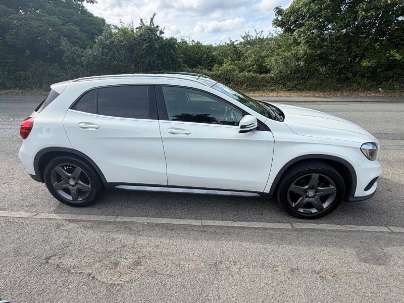Mercedes-Benz GLA Class Gla 200D Amg Line White #5