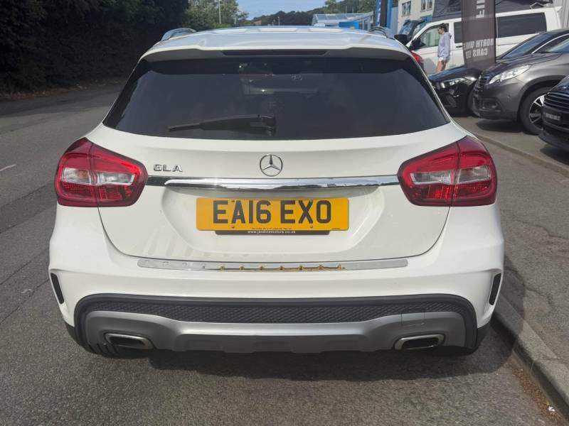 Mercedes-Benz GLA Class Gla 200 Se - Suv 5 Seats Grey #9