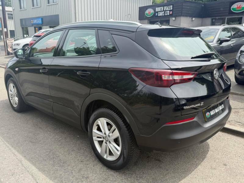 Vauxhall Grandland X 1.5 Turbo D Se Black #3