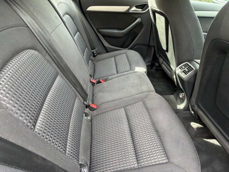 Audi Q3 Suv 2.0 White #17
