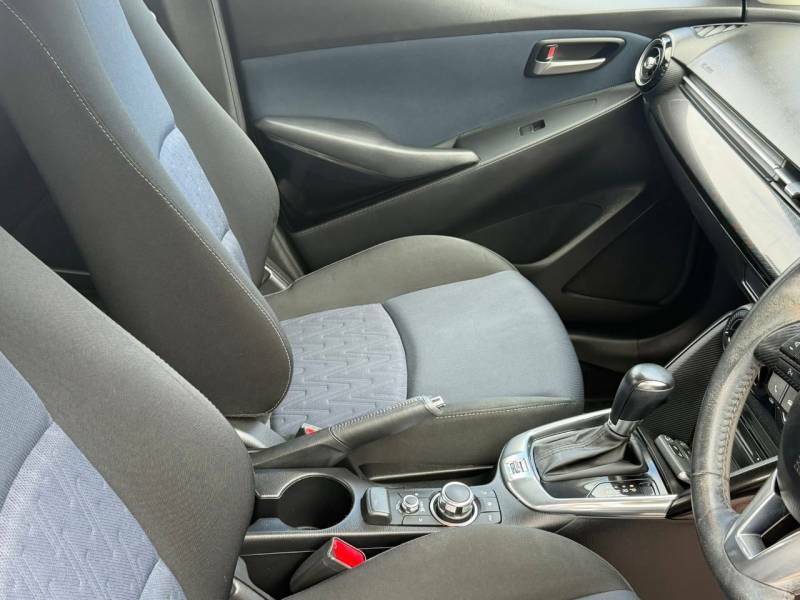 Mazda 2 1.5L Se-l Red #12