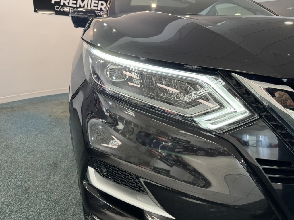 Nissan Qashqai 1.5 Dci 115 Tekna CX19UUN Black #6