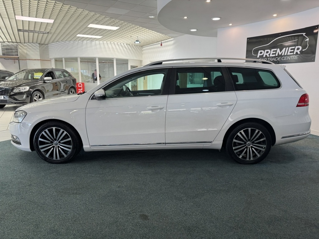 Volkswagen Passat 2.0 Tdi Bluemotion Tech Sport White #3