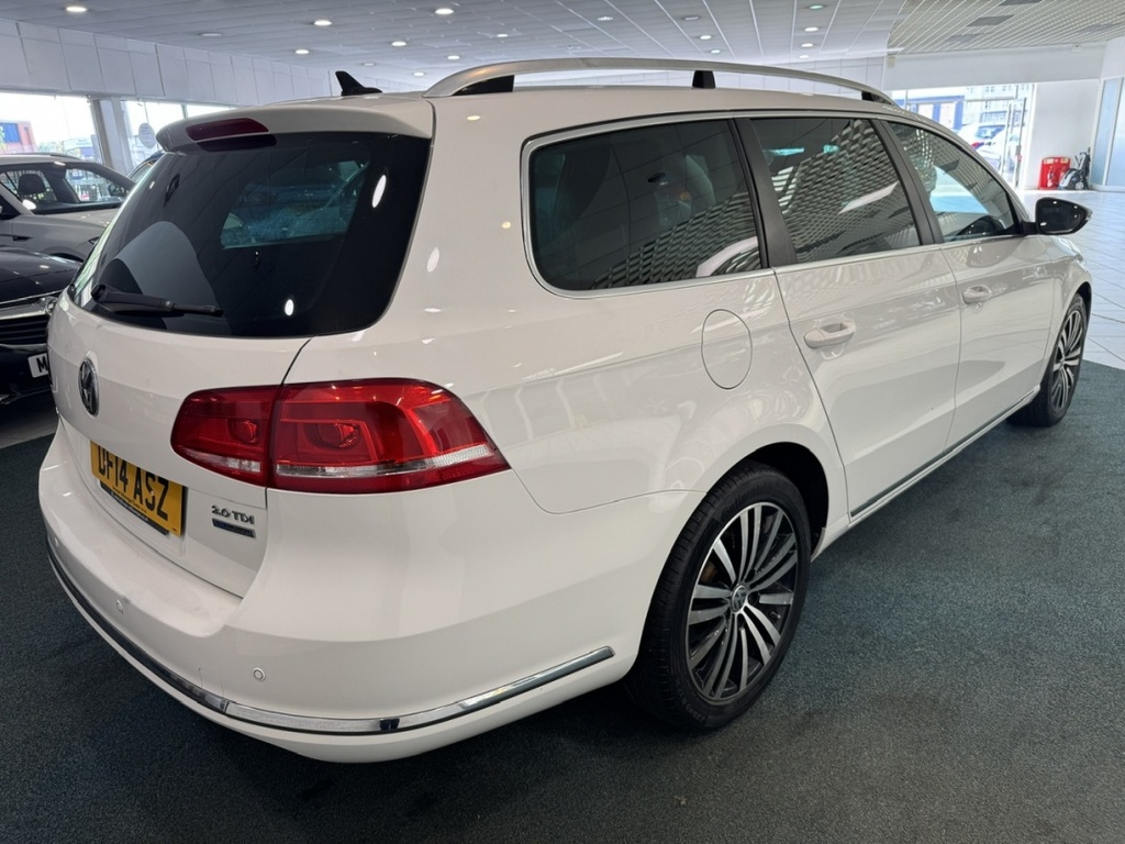 Volkswagen Passat 2.0 Tdi Bluemotion Tech Sport White #6