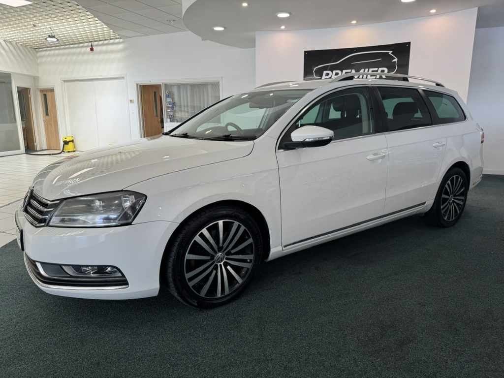 Volkswagen Passat 2.0 Tdi Bluemotion Tech Sport White