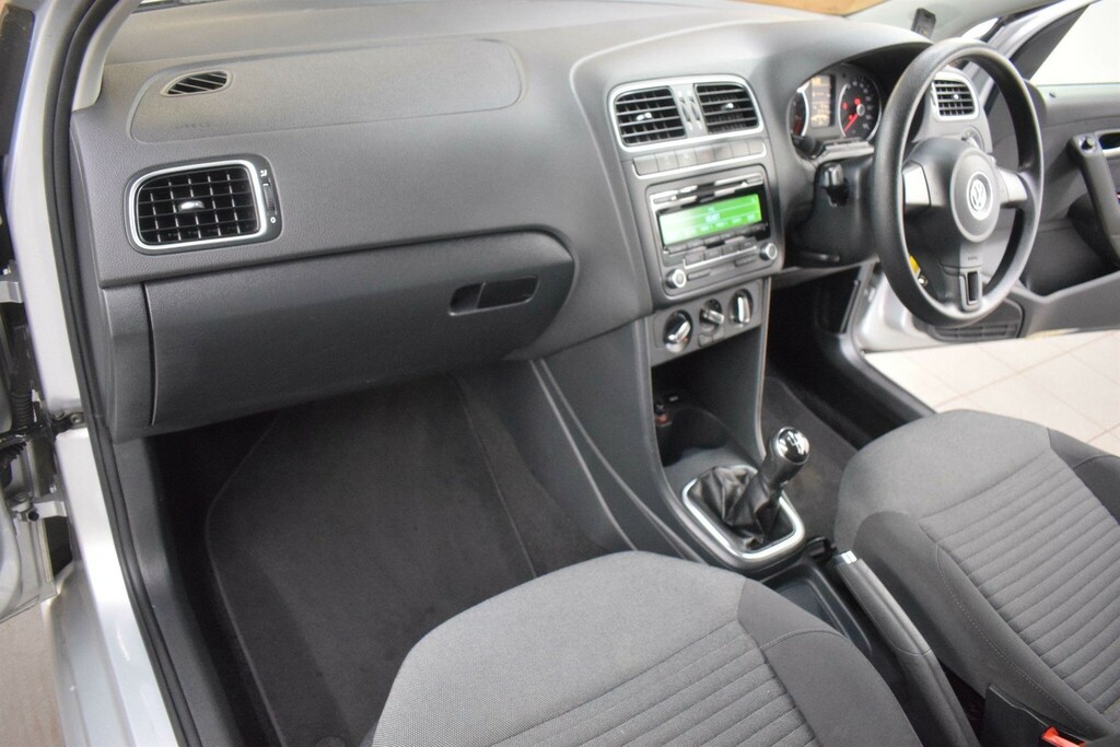 Volkswagen Polo 1.2 Match Euro 5 Silver #3