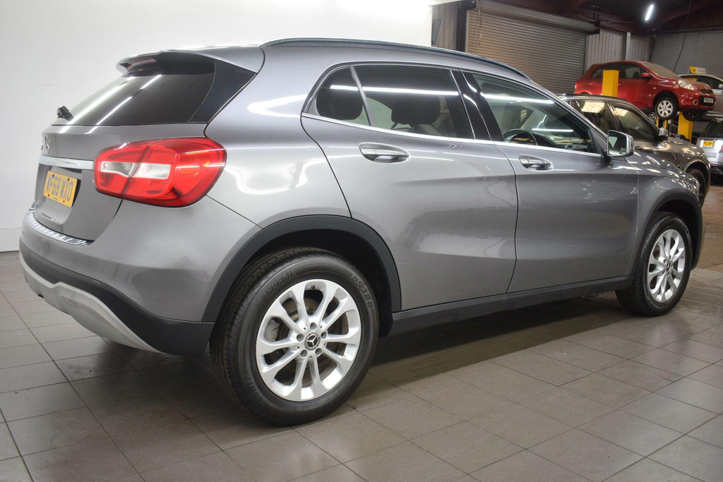 Mercedes-Benz GLA Class 1.6 Se Euro 6 Ss WF68WXO Grey #2