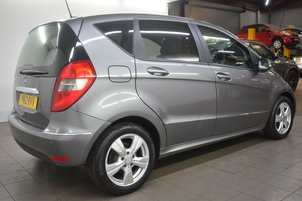 Mercedes-Benz A Class 1.5 Avantgarde Se Cvt Grey #2