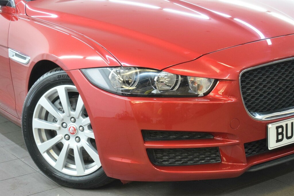 Jaguar XE 2.0D Se Euro 6 Ss Red #6