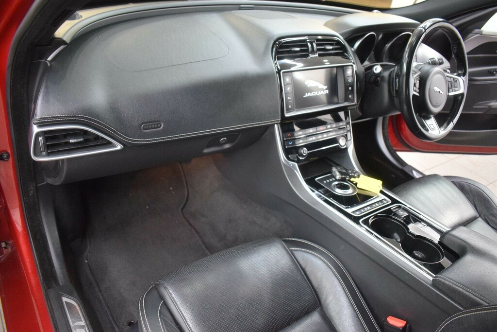 Jaguar XE 2.0D R-sport Euro 6 Ss FN17HZM Red #3