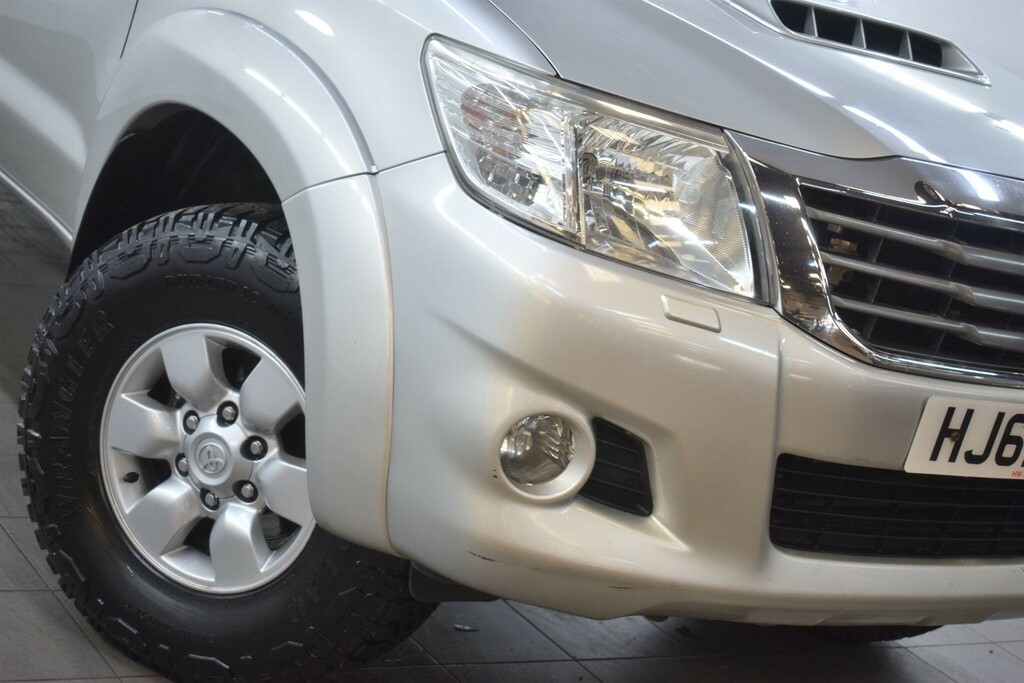 Toyota HILUX 2.5 D-4d Hl3 Pickup Double Cab 4 Silver #6