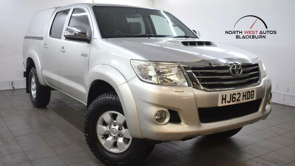 Toyota HILUX 2.5 D-4d Hl3 Pickup Double Cab 4 Silver