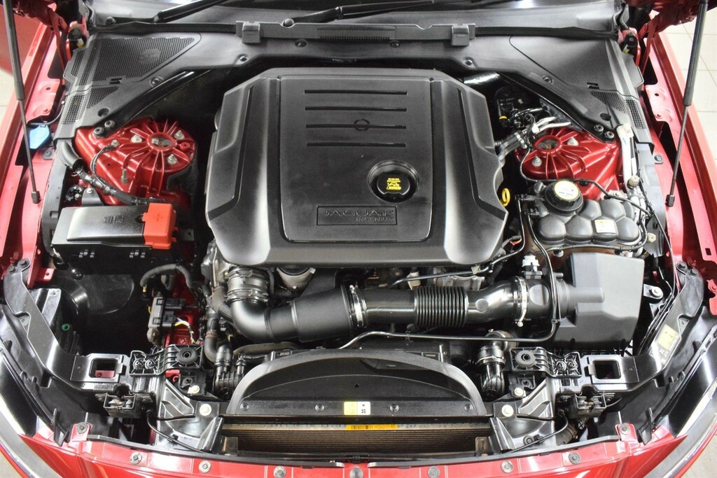 Jaguar XF 2.0D Prestige Euro 6 Ss KE65YWX Red #4