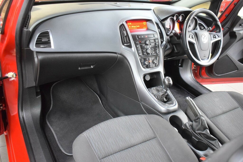 Vauxhall Astra GTC 1.4I Turbo Sport Euro 6 Ss NJ65YWE Red #3