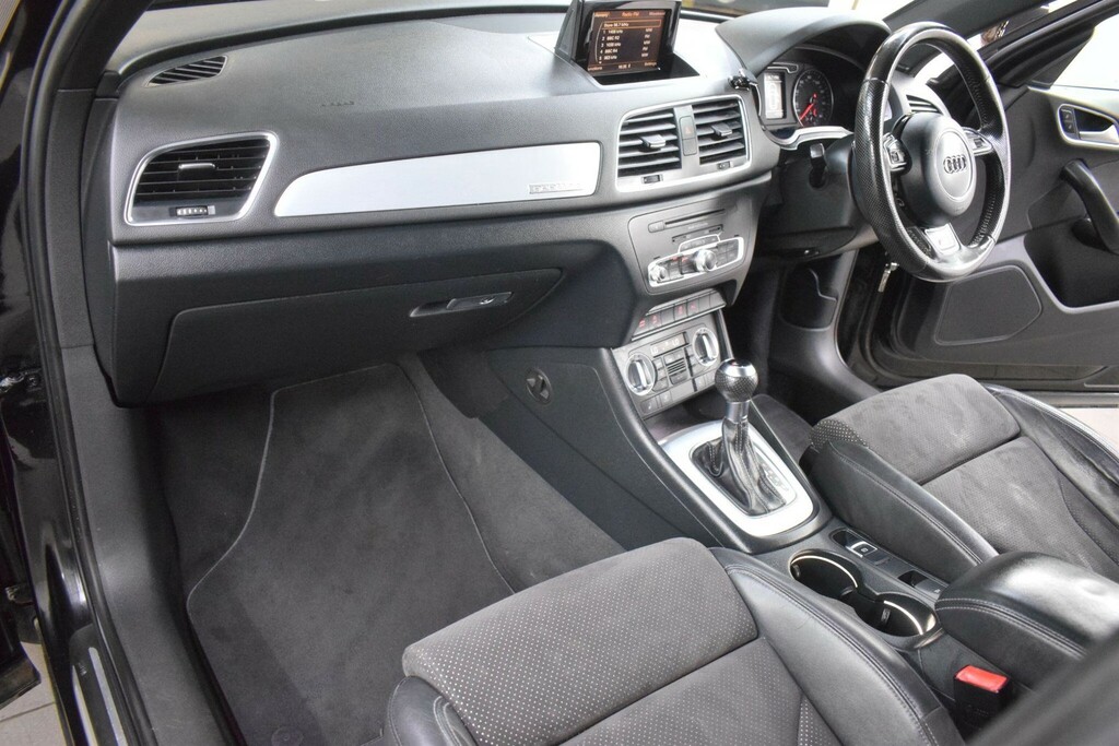 Audi Q3 2.0 Tdi S Line S Tronic Quattro Euro 5 Ss AG62GGZ Black #3