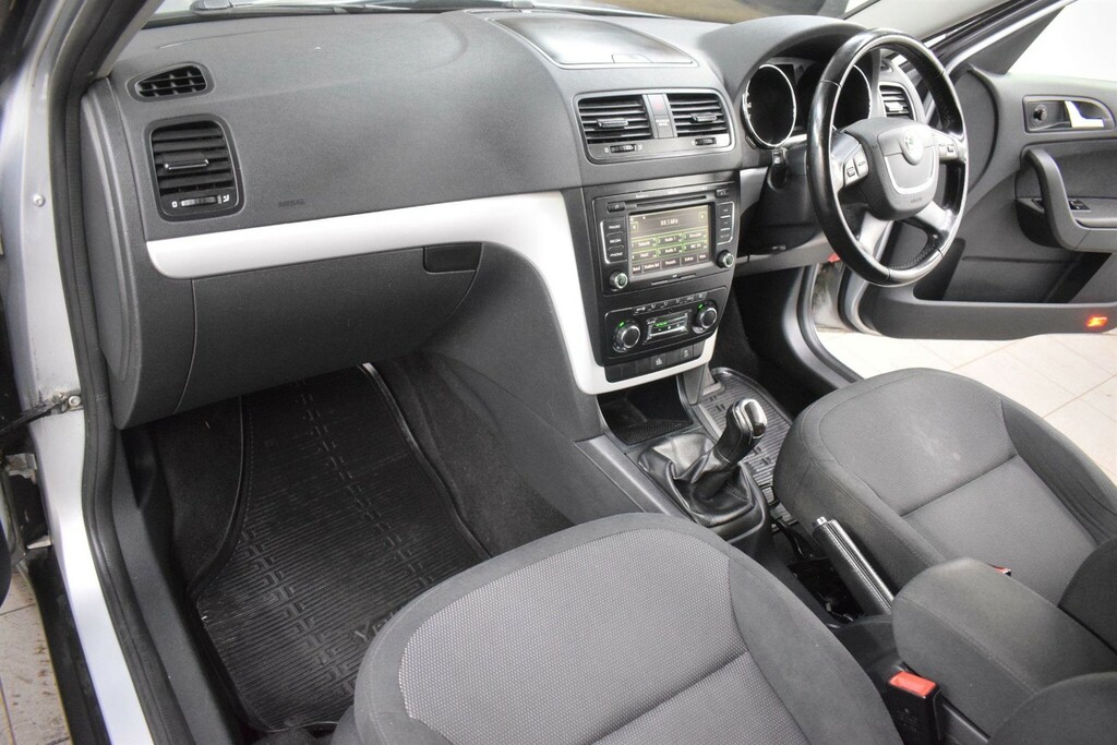 Skoda Yeti 2.0 Tdi Se 4Wd Euro 5 BF12LXG Silver #3