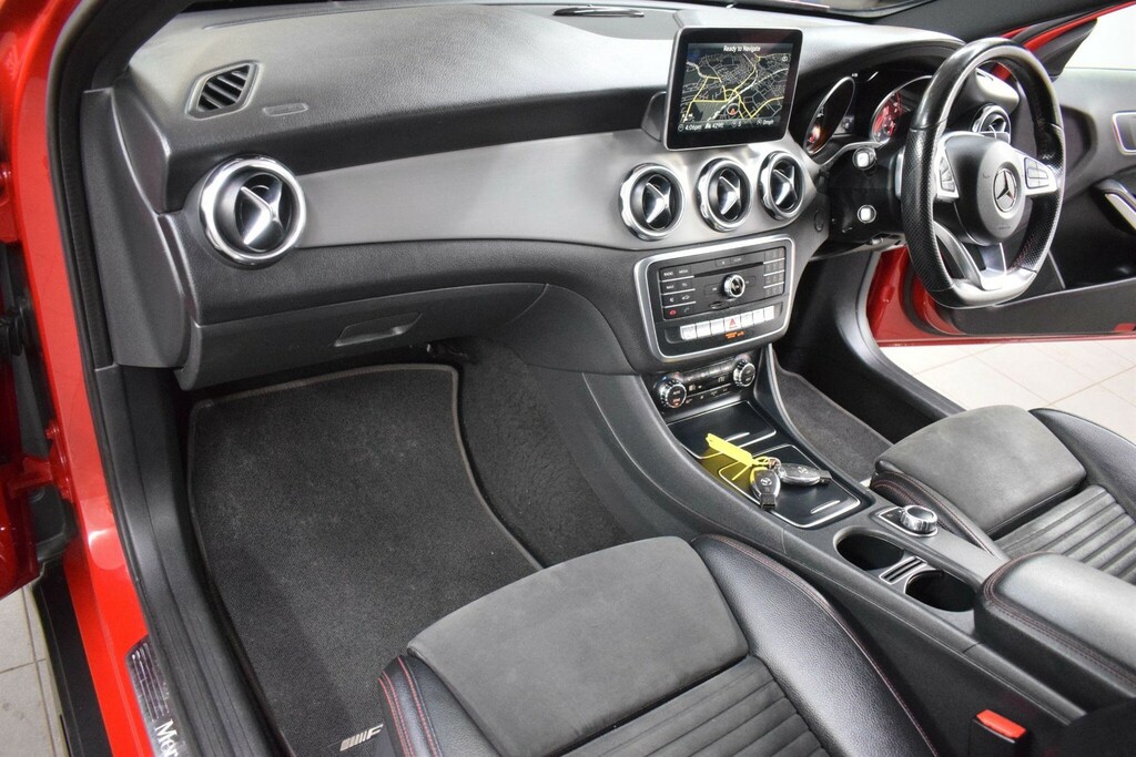 Mercedes-Benz GLA Class 2.1 D Amg Line Premium 7G-dct Euro 6 Ss DU67CWZ Red #3