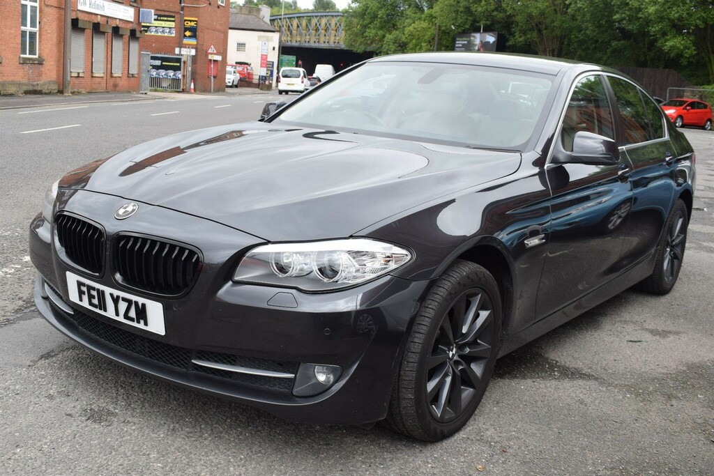 BMW 5 Series Black #12