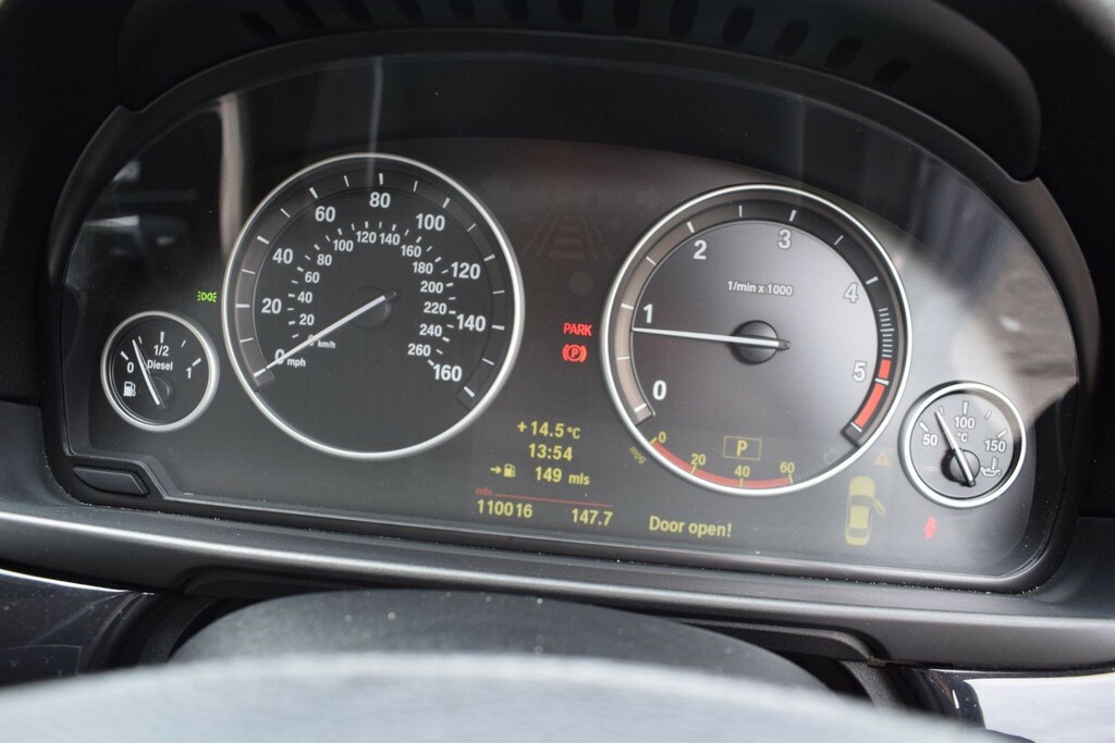 BMW 5 Series Black #33