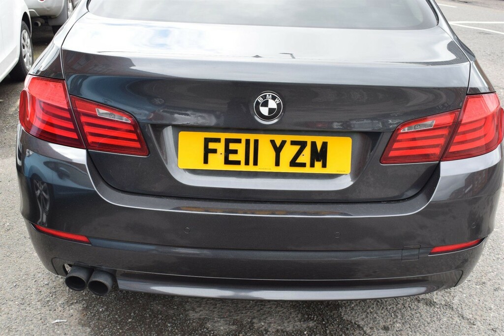 BMW 5 Series Black #19